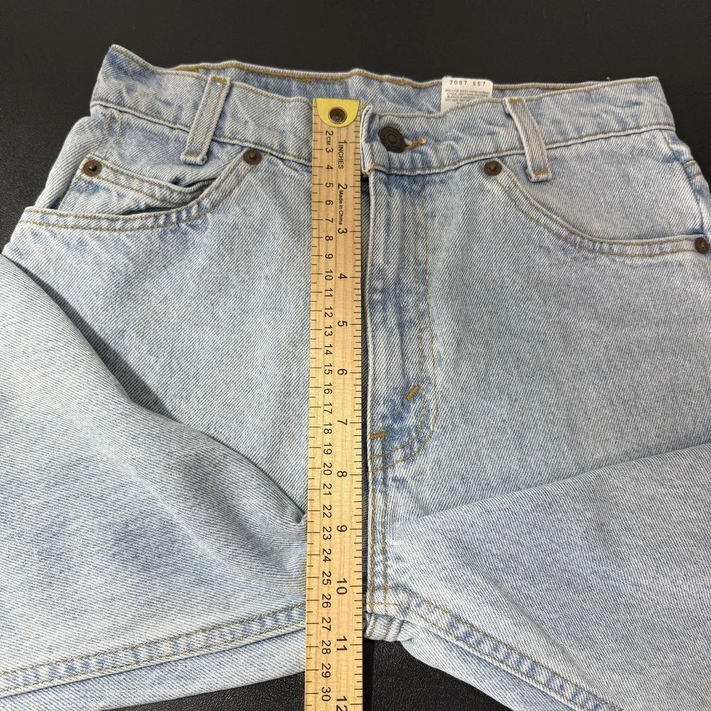 Vintage Levis 550 Student Jeans Mens 28x30 Light Wash Blue Relaxed Fit Tapered